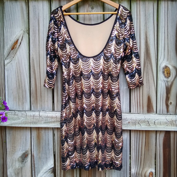 Lovely Day Sequined Bodycon Dress - Picture 8 of 8